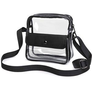 Stadium crossbody with black details. Two pockets
